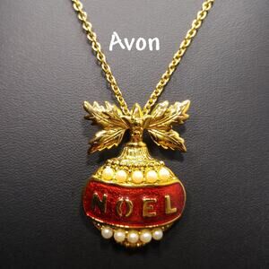 Avon NOEL Christmas Pendant Necklace, Red Enamel Ornament, 1960s Jewelry